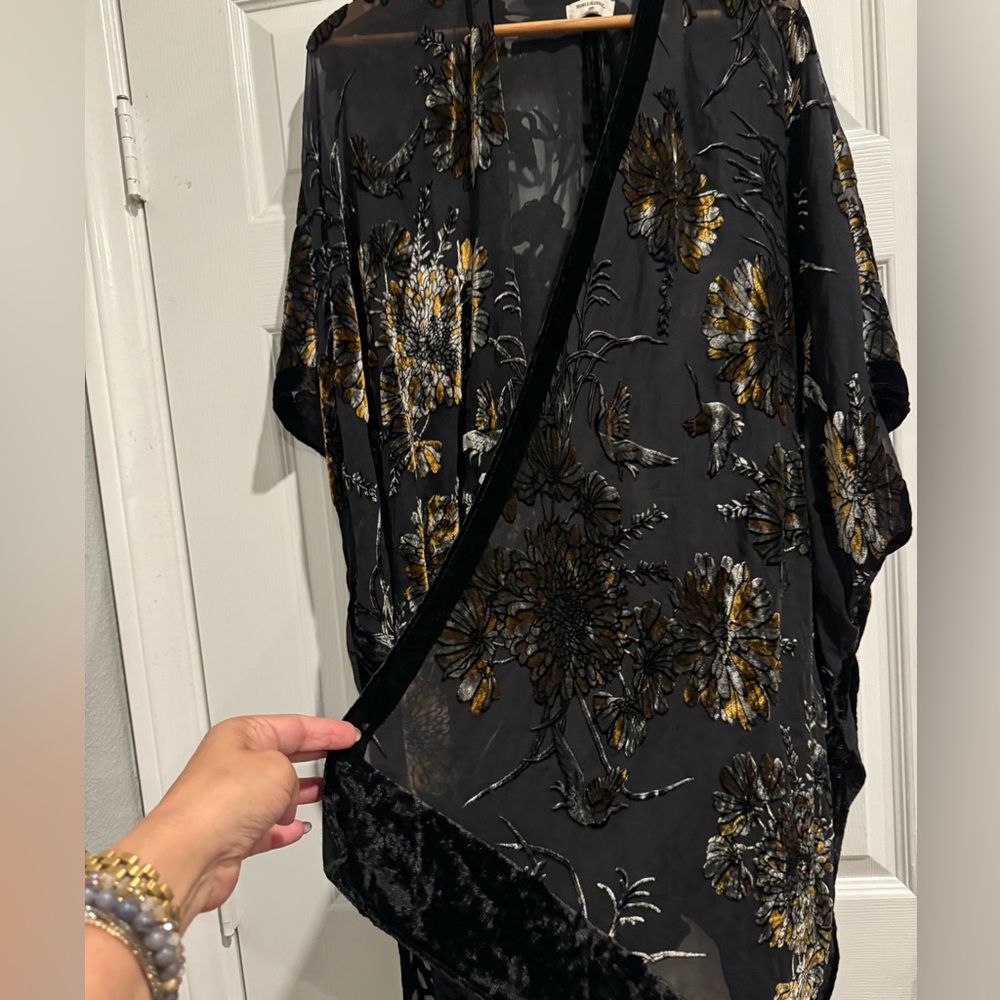 World Market Kimono Sheer Black With Gold & White Velvet Velour Accents One Sz.